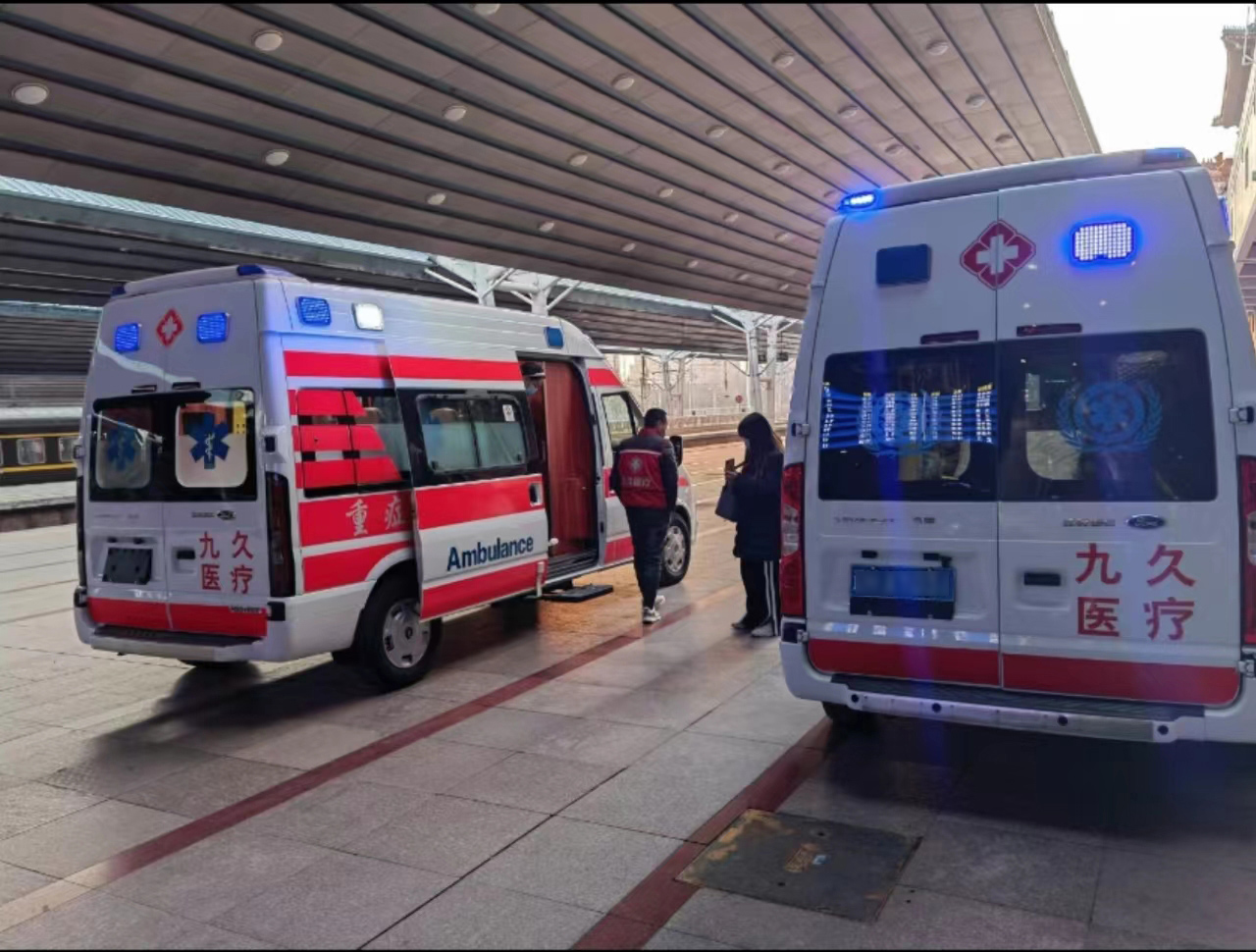 墨竹工卡县救护车长途转运